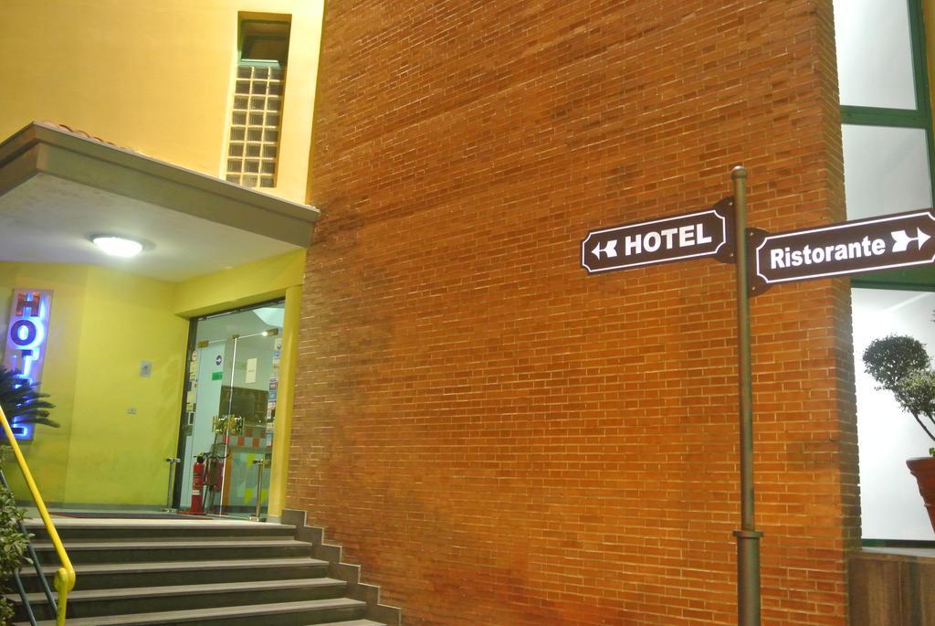 Hotel Stefano A Melito Melito di Napoli Exterior foto